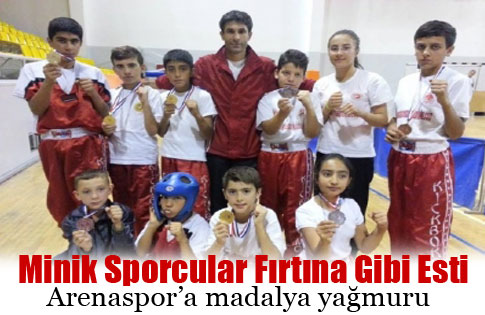 Arenasporun Minik Kick Boksçularında Madalya Yağmuru