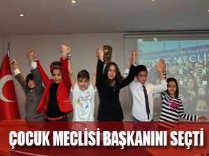 ÇOCUK MECLİSİ BAŞKANINI SEÇTİ