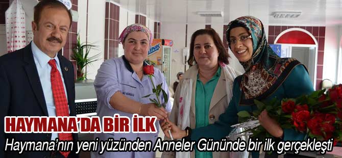 ÖZDEMİR TURGUT EŞİ İLE BİRLİKTE ANNELER GÜNÜNDE, GÜL ANNELERE GÜL HEDİYE ETTİ.