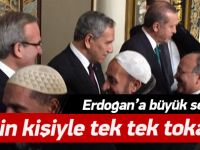 5 bin kişiyle tek tek tokalaştı