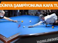 Dünya Şampiyonuna kafa tuttu