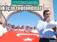 Mezarlık için toplandılar