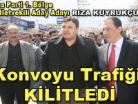 KONVOYU TRAFİĞİ KİLİTLEDİ